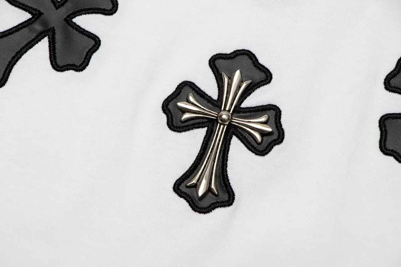 P150 Chrome Hearts Chrome Hearts Iron Cross Short Sleeve Size: SMLXL Color: White Black